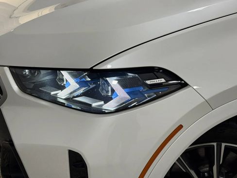 Used 2024 BMW X6 xDrive40i w/ Premium Package AWD/4WD image 4