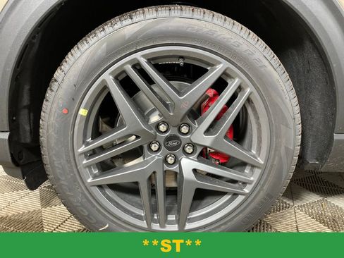 New 2026 Ford Explorer ST w/ Sun And Sound Package image 13