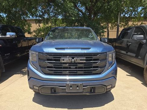 Used 2026 GMC Sierra 1500 Elevation w/ Elevation Premium Package AWD/4WD image 2