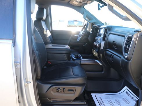 Used 2022 GMC Sierra 3500 SLT w/ SLT Premium Package image 34