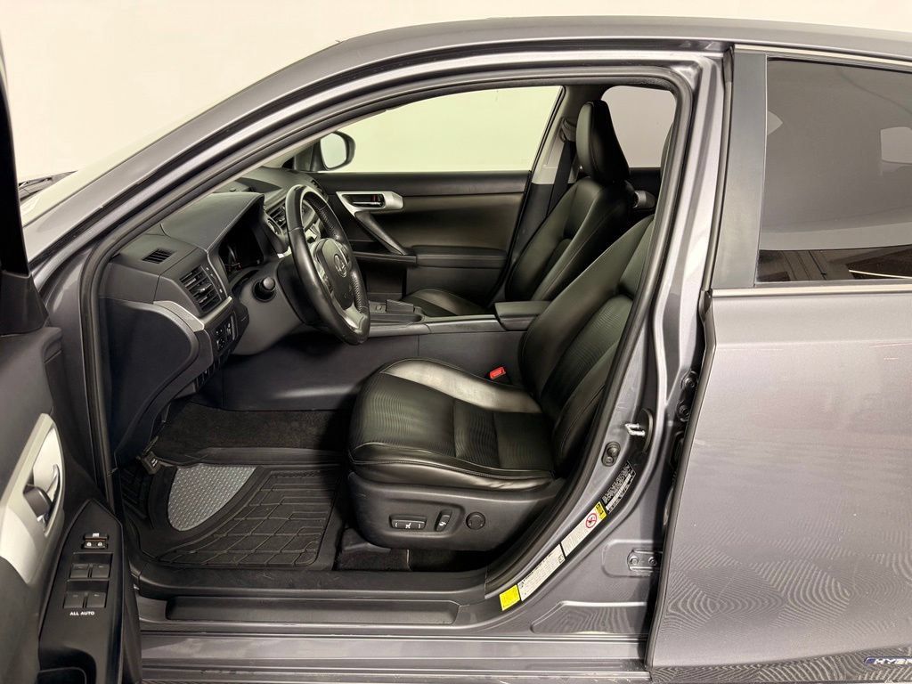 Used 2012 Lexus CT 200h Premium FWD image 2