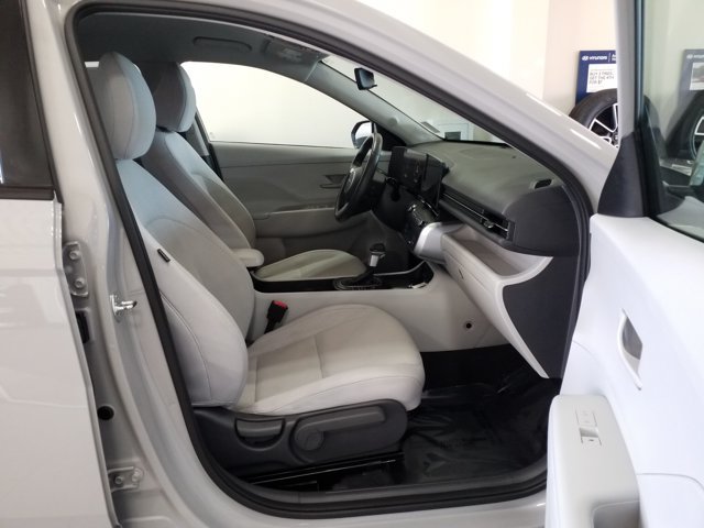 Used 2024 Hyundai Kona SEL AWD/4WD image 16