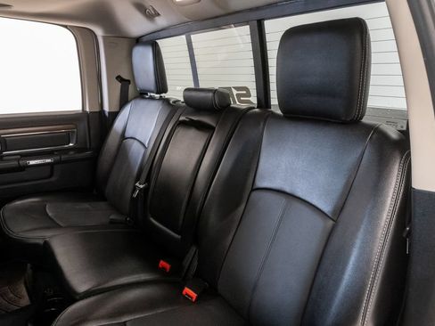 Used 2018 RAM 1500 Laramie w/ Convenience Group AWD/4WD image 28