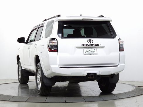 Used 2019 Toyota 4Runner SR5 Premium image 4