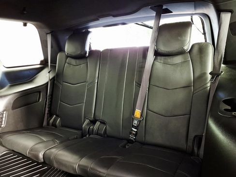 Used 2017 Cadillac Escalade Platinum AWD/4WD image 7