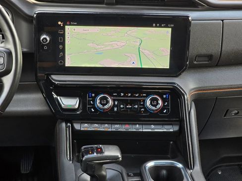 Certified 2024 GMC Sierra 1500 AT4 w/ Technology Package AWD/4WD image 40