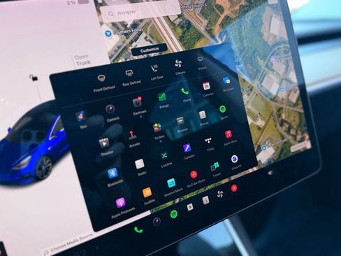 Used 2020 Tesla Model 3 Standard Range image 34