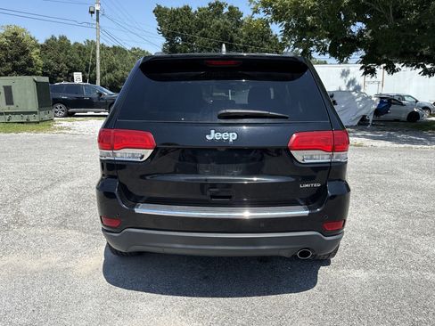 Used 2017 Jeep Grand Cherokee Limited w/ Luxury Group II image 4
