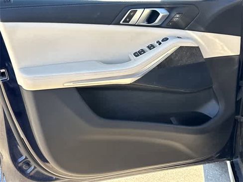 Used 2020 BMW X5 sDrive40i w/ Premium Package image 8