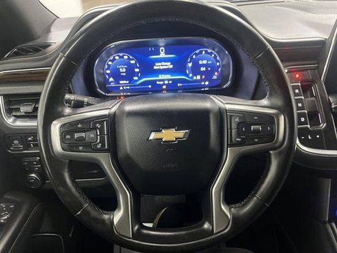 Used 2023 Chevrolet Suburban Premier AWD/4WD image 23