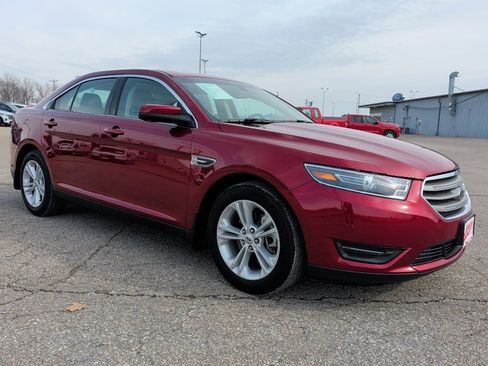Used 2019 Ford Taurus SEL w/ Equipment Group 201A image 3