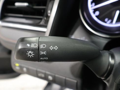Used 2018 Toyota Camry LE FWD image 33