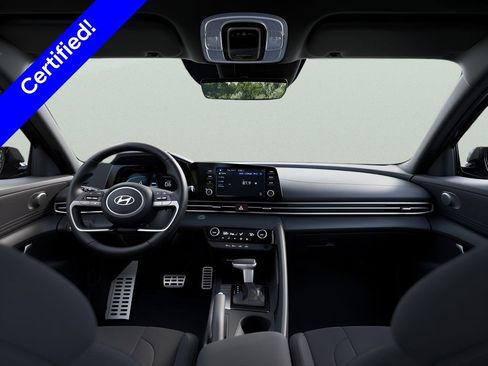 Used 2025 Hyundai Elantra Sport FWD image 11