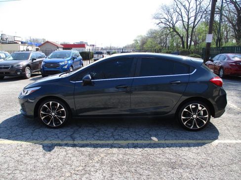 Used 2019 Chevrolet Cruze LT image 9