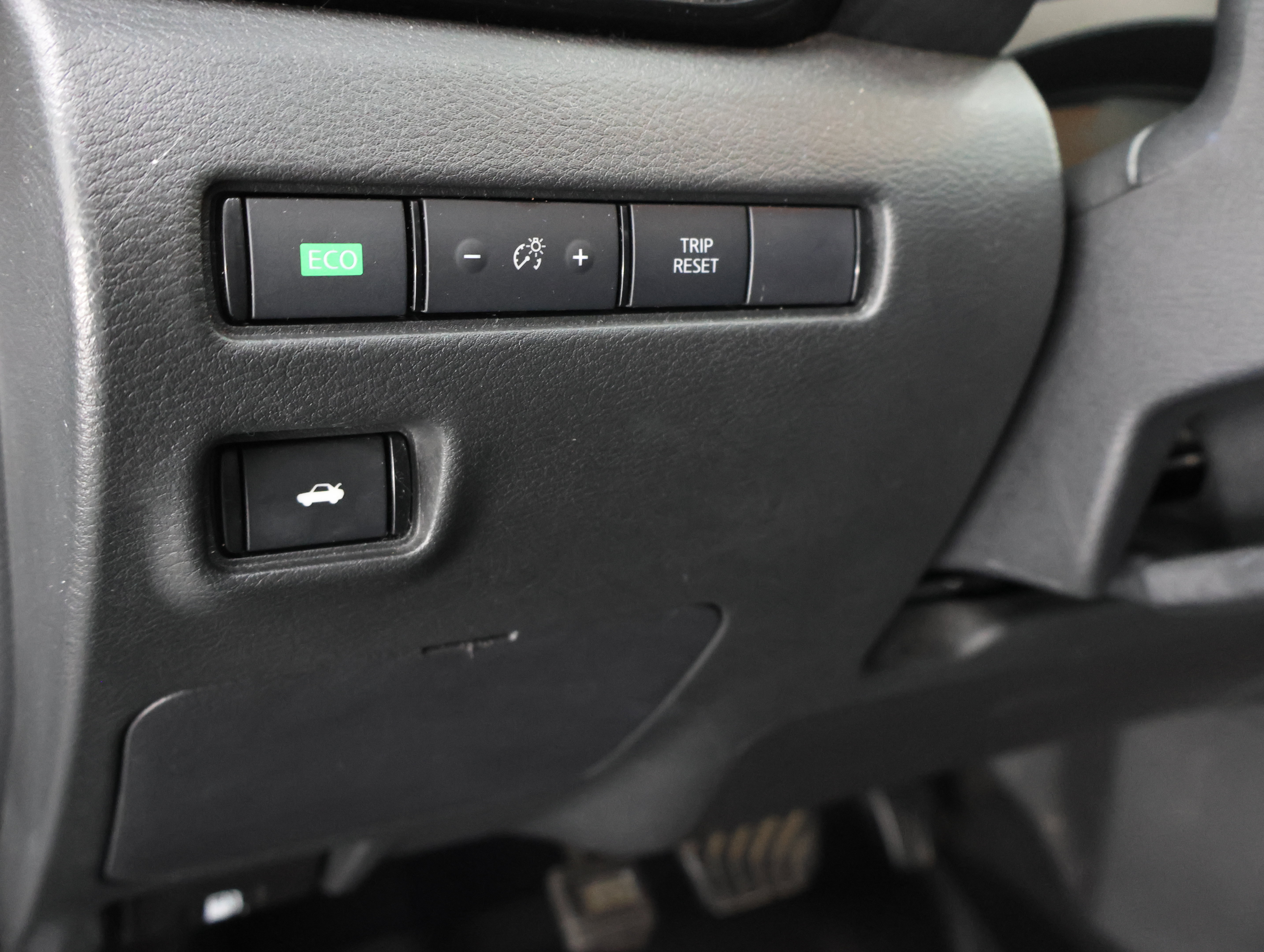 Used 2024 Nissan Sentra SV FWD image 37
