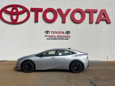 New 2026 Toyota Prius LE image 4