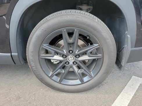 Used 2024 Toyota Grand Highlander Limited image 27