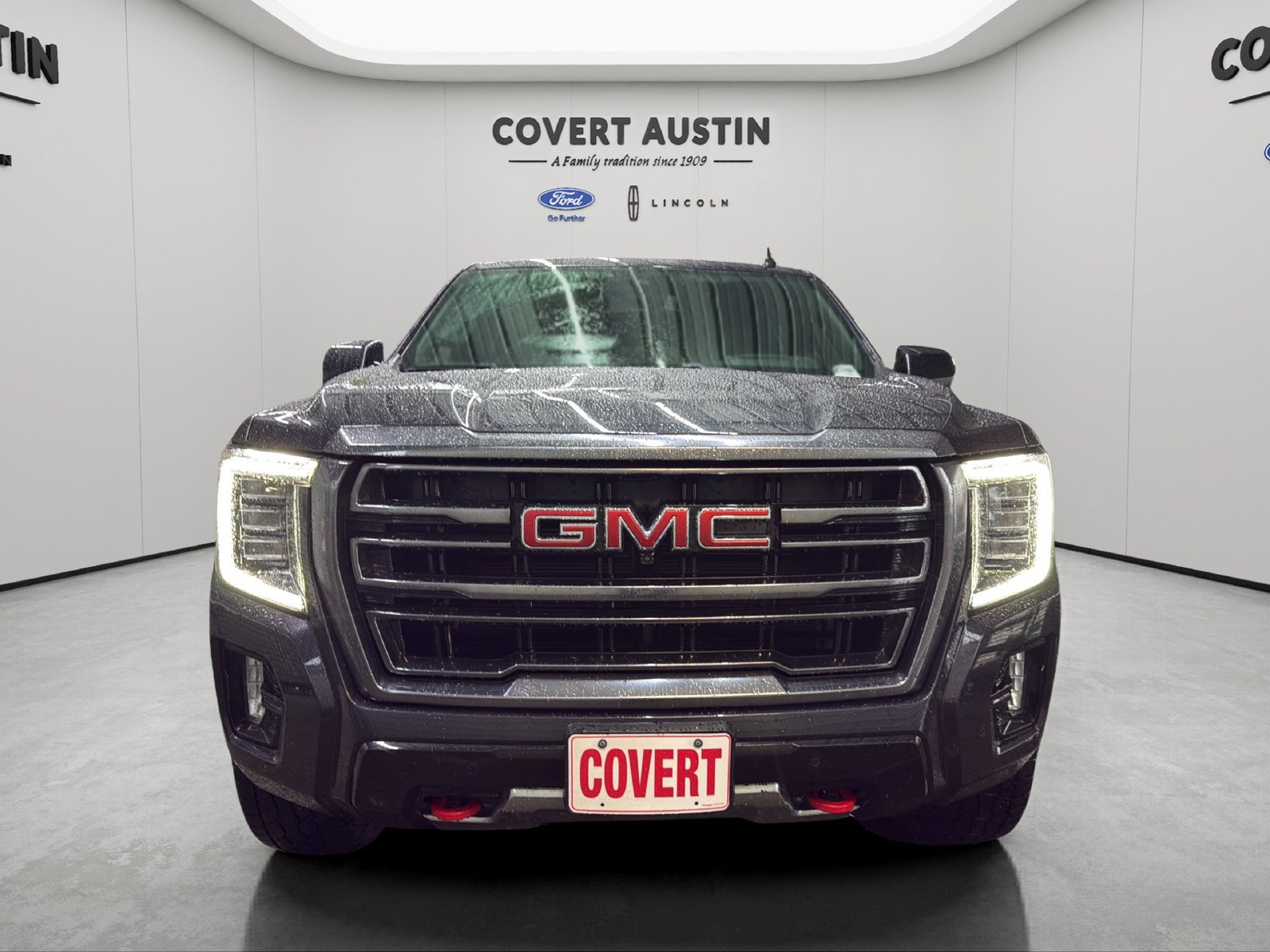 Used 2023 GMC Yukon AT4 w/ Technology Package AWD/4WD image 8
