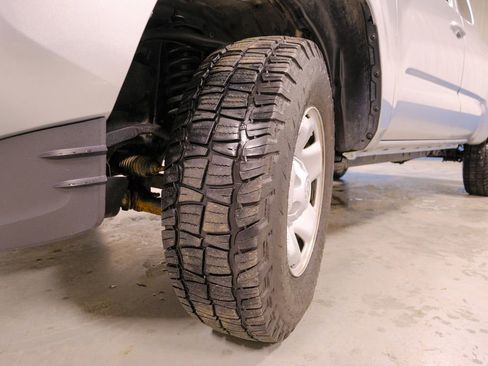 Used 2022 Toyota Tacoma SR w/ SR Convenience Package image 41