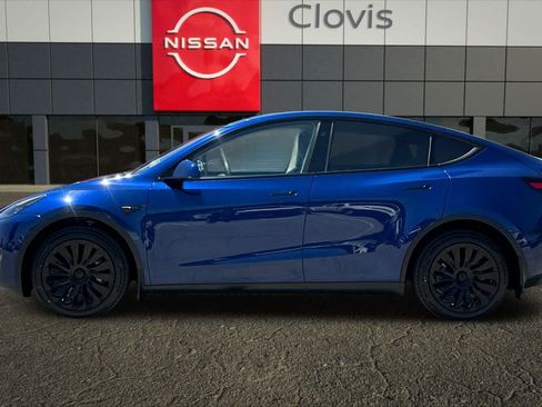 Used 2024 Tesla Model Y Long Range AWD/4WD image 6