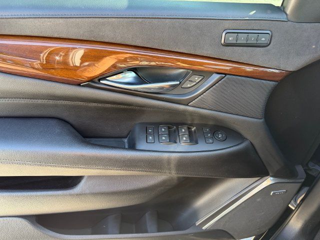 Used 2020 Cadillac Escalade Luxury AWD/4WD image 33