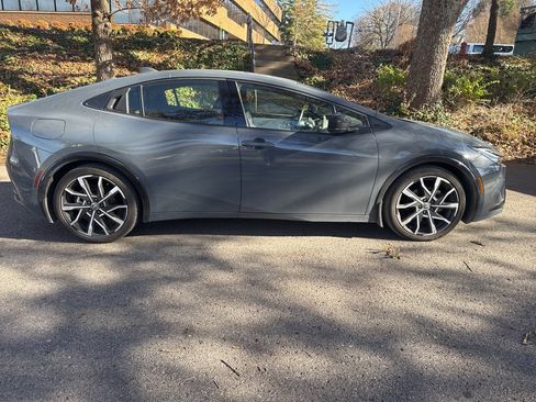 Used 2023 Toyota Prius Prime image 4