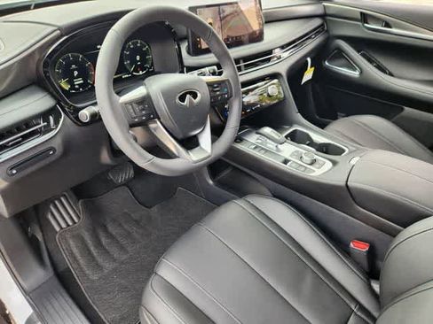 Certified 2026 INFINITI QX60 Luxe w/ Cargo Package FWD image 2