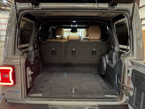 Used 2022 Jeep Wrangler Unlimited Rubicon 4xe w/ Dual Top Group image 13