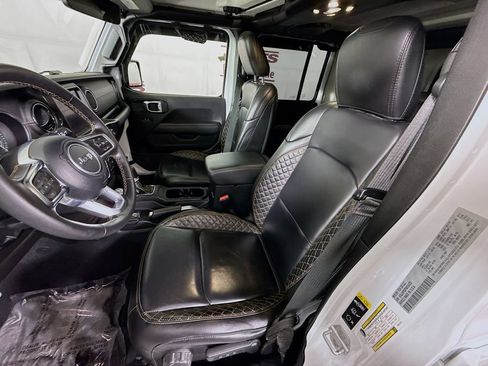 Used 2023 Jeep Wrangler Unlimited Sahara AWD/4WD image 24