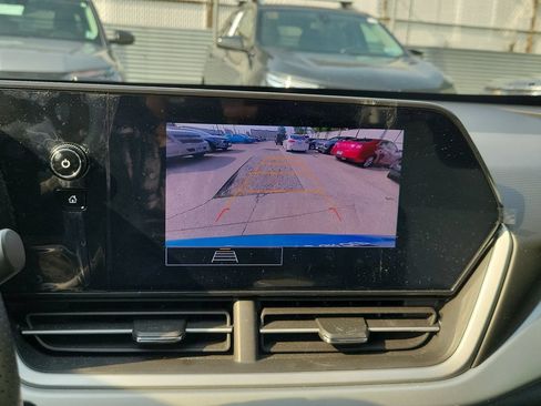 Used 2025 Chevrolet Trax RS w/ Driver Confidence Package FWD image 30