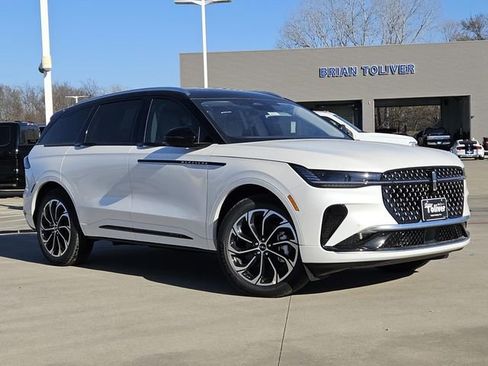 New 2026 Lincoln Nautilus Reserve image 2