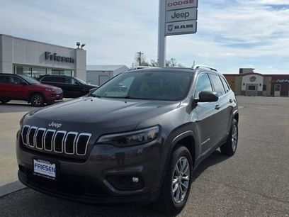 Used 2019 Jeep Cherokee Latitude Plus w/ Comfort/Convenience Group