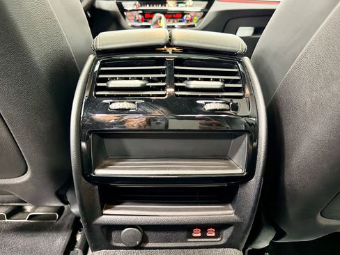 Used 2023 BMW M550i xDrive w/ Executive Package AWD/4WD image 39