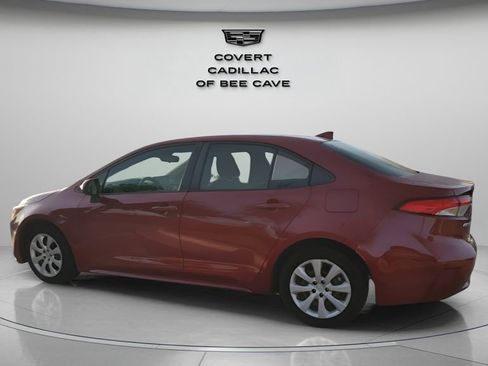 Used 2022 Toyota Corolla LE image 6