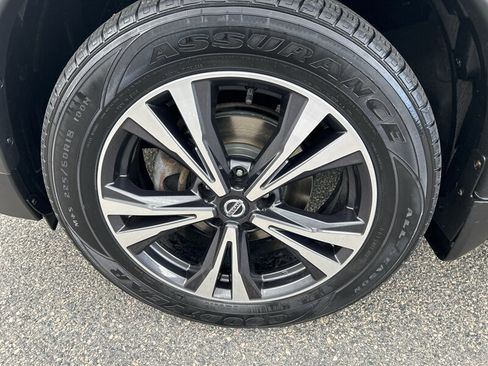 Used 2018 Nissan Rogue SL w/ Premium Package image 7