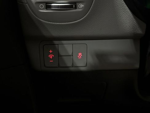 Used 2016 Kia Soul FWD image 17