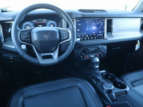 New 2025 Ford Bronco Outer Banks image 2