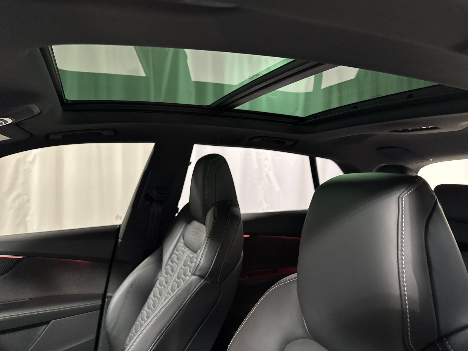 Used 2022 Audi RS Q8 AWD/4WD image 31