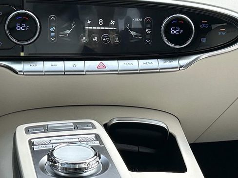 New 2025 Genesis Electrified GV70 w/ Prestige Package AWD/4WD image 28