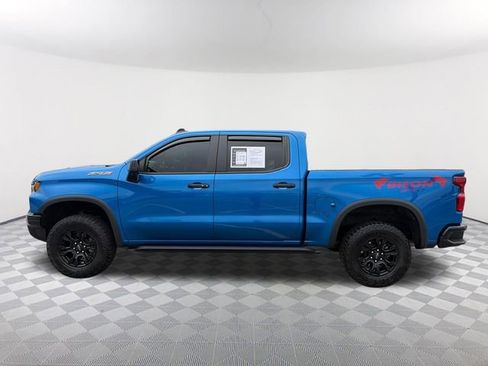 Used 2023 Chevrolet Silverado 1500 ZR2 w/ Technology Package image 8