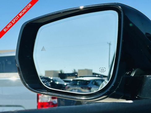 Used 2023 Jeep Grand Cherokee Limited w/ Luxury Tech Group II image 11