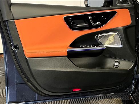 New 2026 Mercedes-Benz C 300 4MATIC Sedan image 11