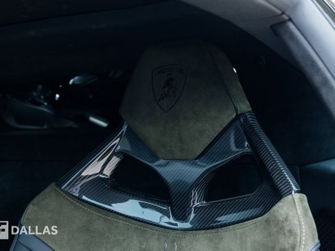 Used 2024 Lamborghini Huracan Sterrato AWD/4WD image 23