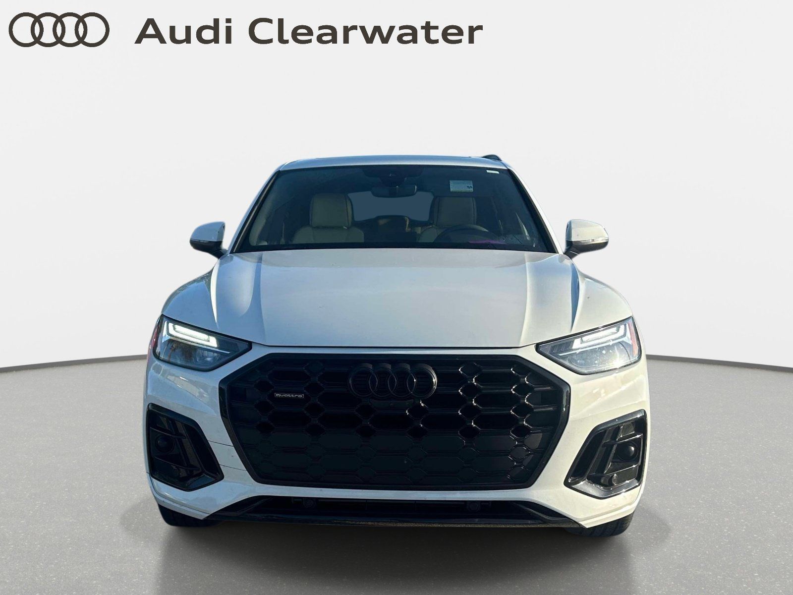 Used 2024 Audi Q5 2.0T Premium Plus w/ Premium Plus Package AWD/4WD image 2
