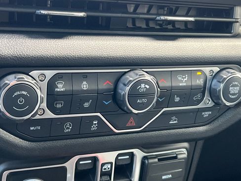 New 2026 Jeep Wrangler Unlimited Sport AWD/4WD image 20