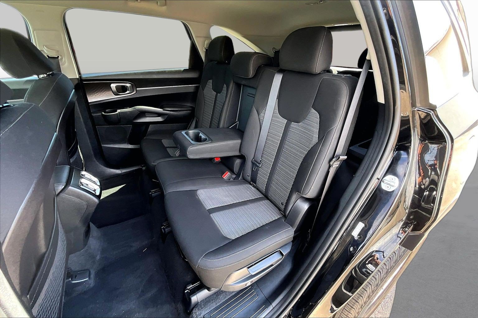 Used 2022 Kia Sorento LX FWD image 27