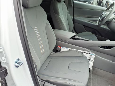 New 2026 Hyundai Elantra SEL Sport FWD image 7