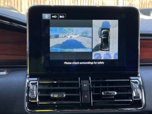 Used 2019 Lincoln Navigator Reserve image 27