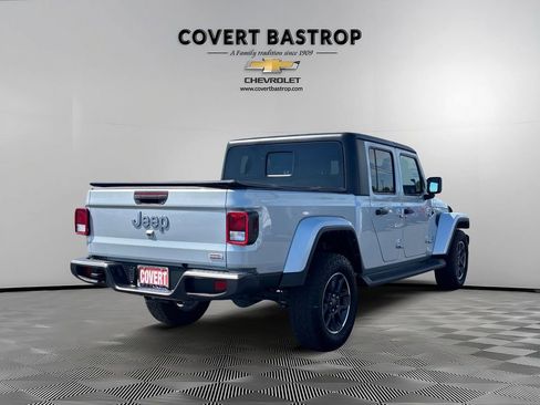 Used 2023 Jeep Gladiator Overland AWD/4WD image 6