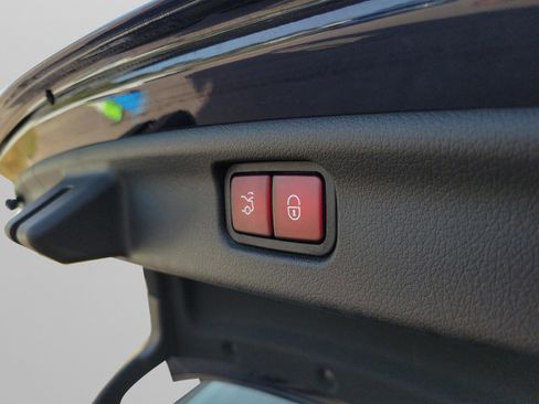 Certified 2023 Mercedes-Benz C 300 Sedan image 5